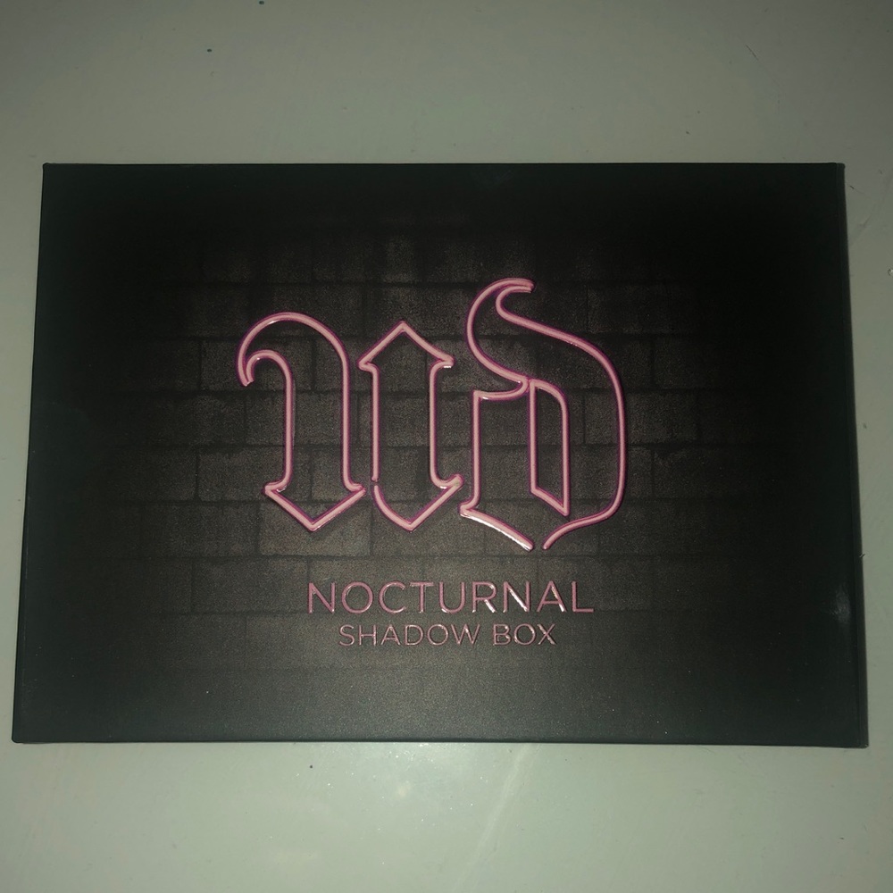 Urban decay nocturnal eyeshadow palette